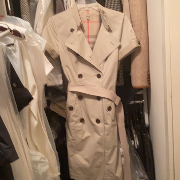 BURBERRY DOUBLE BREASTED DRESS like new sz. 8 - Picture 5 of 8